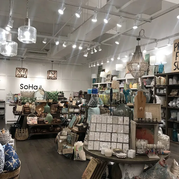 SoHa Living Kahala 8