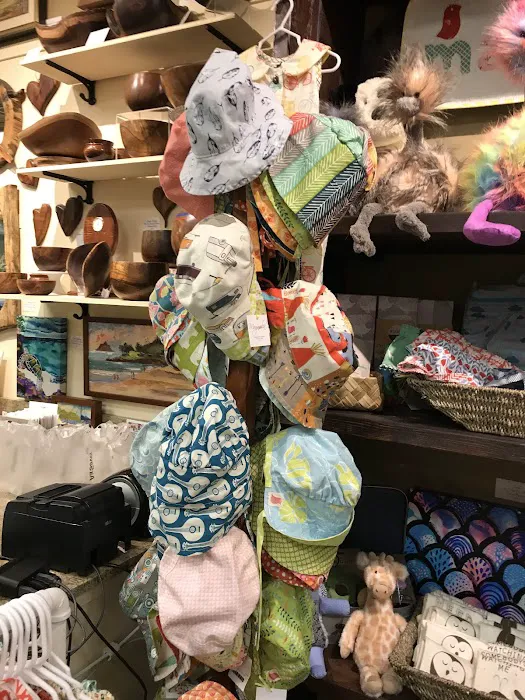 Magnolia Boutique & Gallery 9