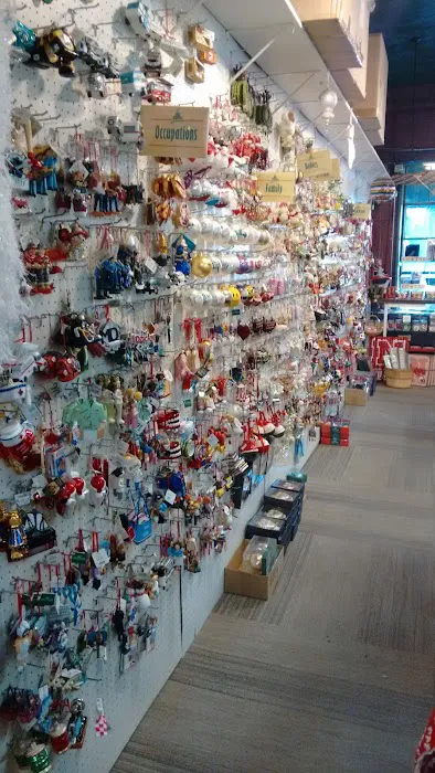 Tannenbaum Christmas Shop 2