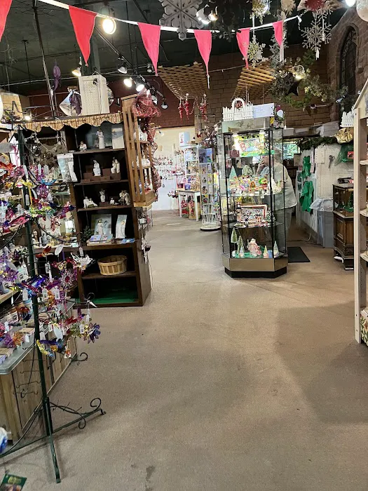 Tannenbaum Christmas Shop 7