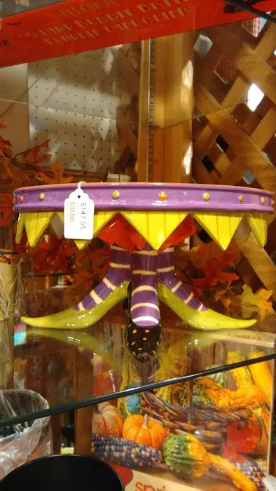 Tannenbaum Christmas Shop 3