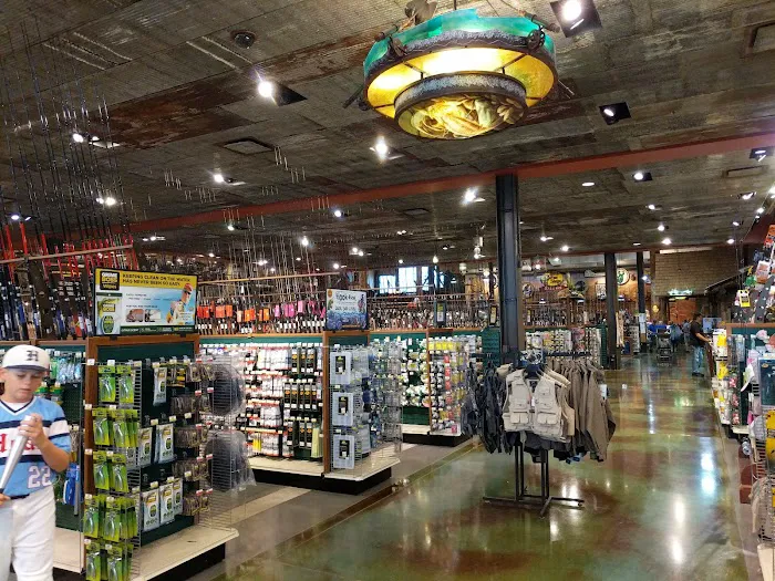 Bass Pro Shops 7