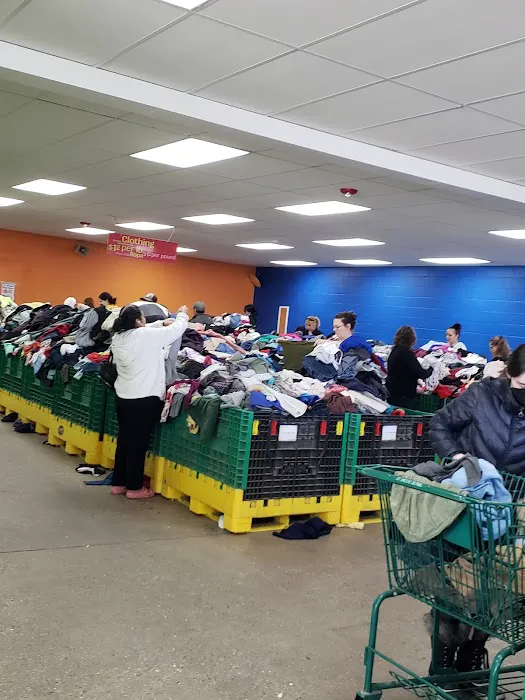 St. Vincent de Paul Dig & Save Outlet 6