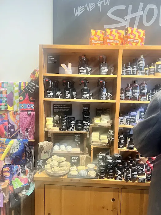 Lush Cosmetics Hilldale - Madison 1