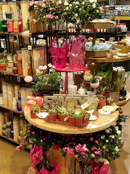 Harmons Grocery - City Creek 2