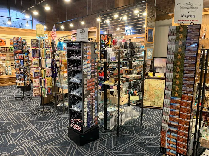 Trinkets & Treasures - Souvenirs & Gifts 9