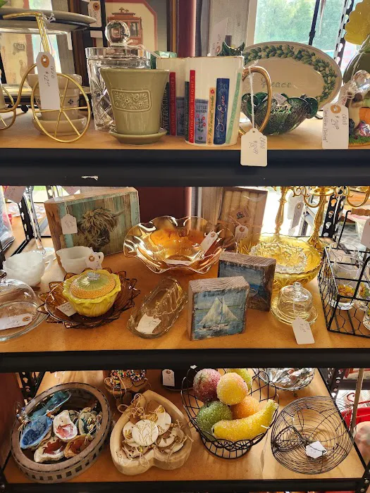 Finders Keepers Resale & Marketplace 5