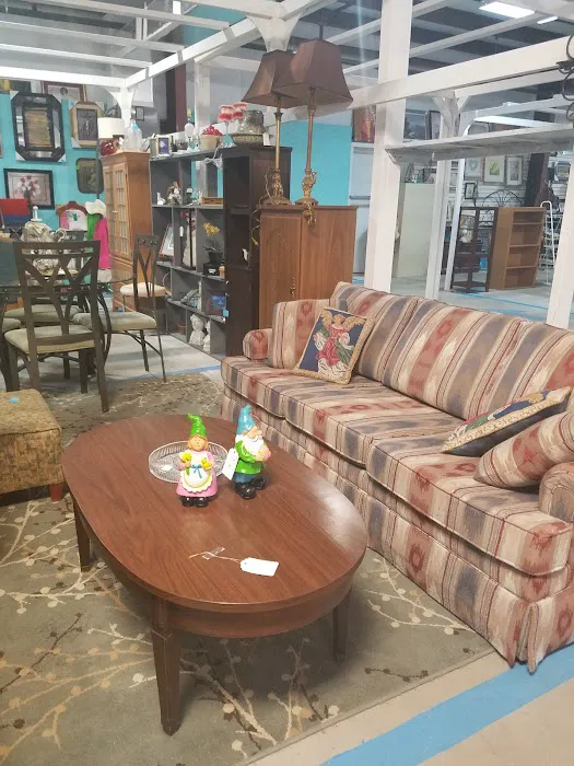 Finders Keepers Resale & Marketplace 8
