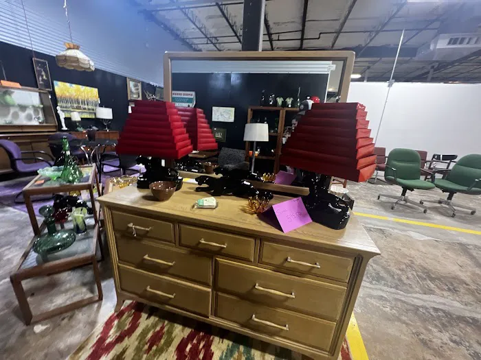 Mississippi Antique Galleria 0