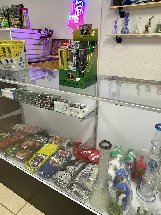 Sticky Budz Smoke Shop 5