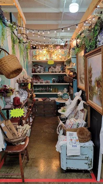 Antiques & More 2