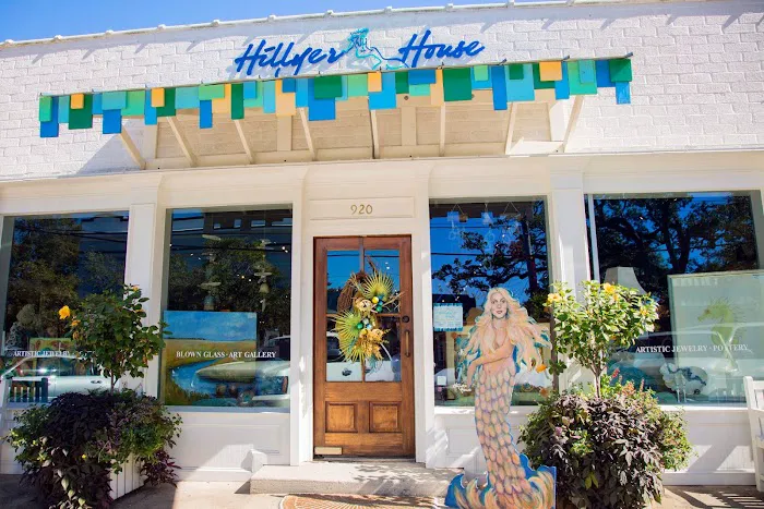 Hillyer House 8