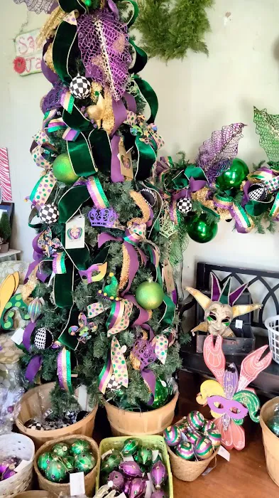Sadie Jane's Famous Wreaths, Fresh Flowers & Gifts 3