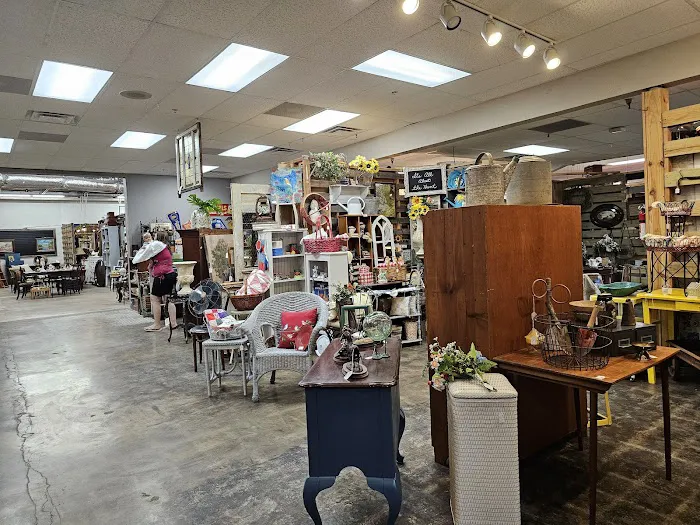 Antique Store: Decades Revisited, a Vintage Mall 1