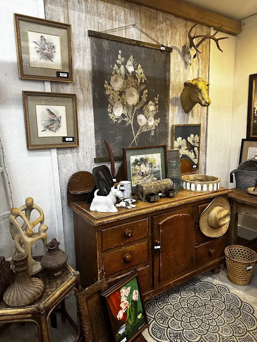 Feathered Nest Market 8