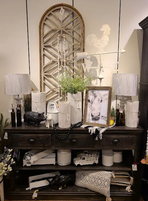 Red Daisy Decor 2 LLC 9