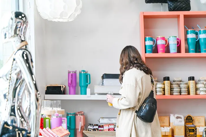 Friends Market Boutique 0