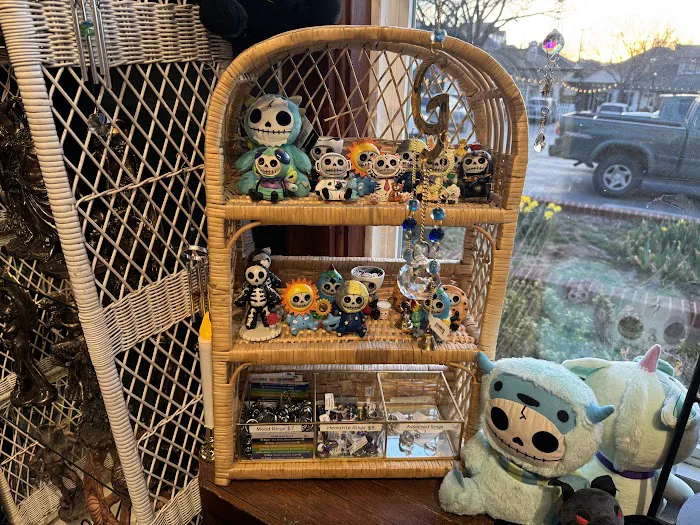 La Vie Boheme Apothecary & Curiosity Shoppe 7