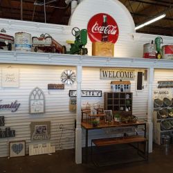 Paramount Marketplace Antiques, Vintage & New ico