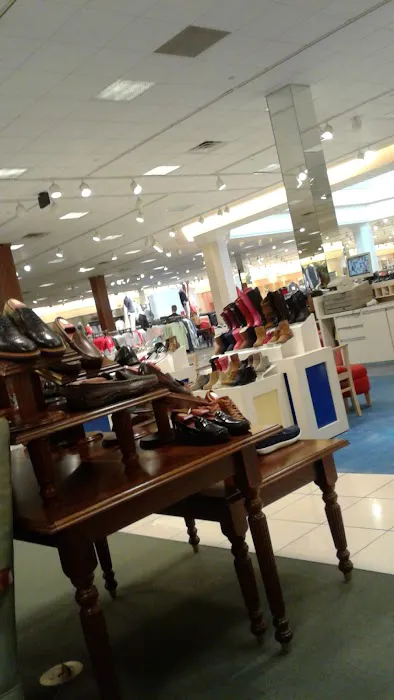 Von Maur 9