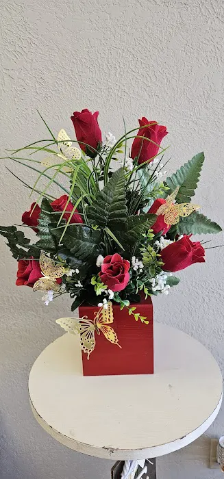 Bellas Flowers, Gifts, & Home Decor 0