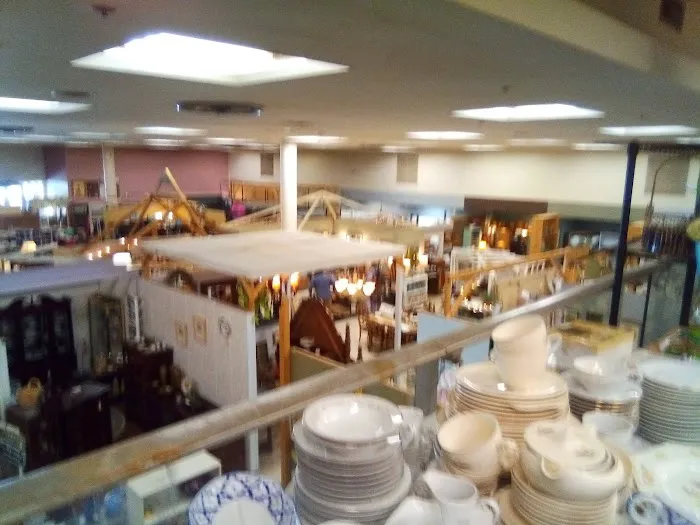 Eastbrook Flea Market and Antique Mall 4