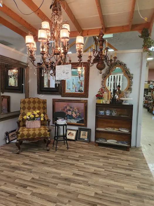 Eastbrook Flea Market and Antique Mall 3