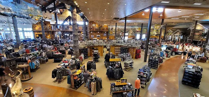 Bass Pro Shops 7