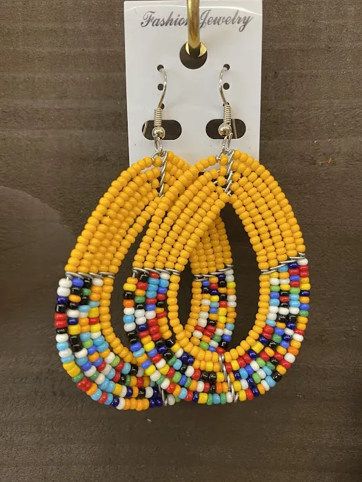 Titi & Tata Thrift Boutique 3