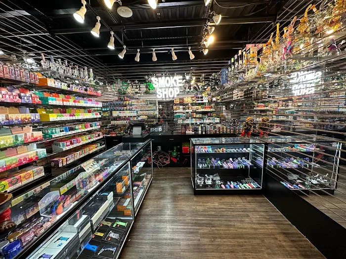 Puff Vegas Smoke & Vape Shop 5
