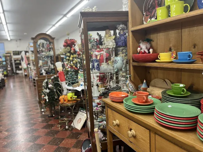 South Charleston Antique Mall 2