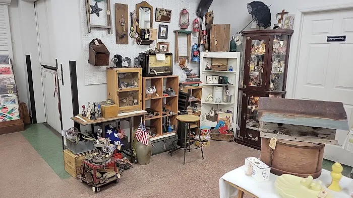 South Charleston Antique Mall 3