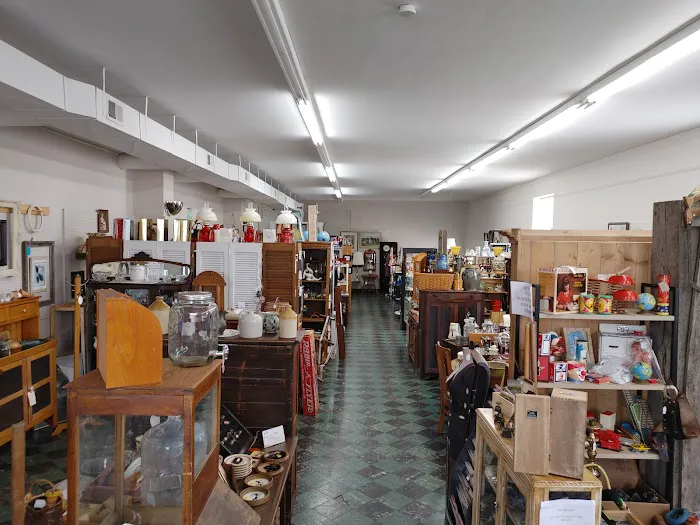 South Charleston Antique Mall 8