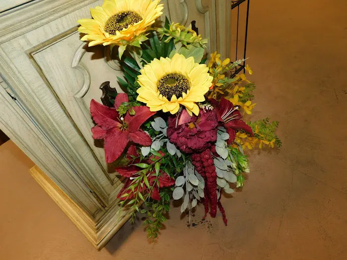 Art's Flower Shop 7