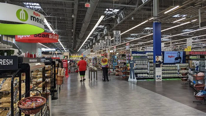 Hy-Vee Grocery Store 6