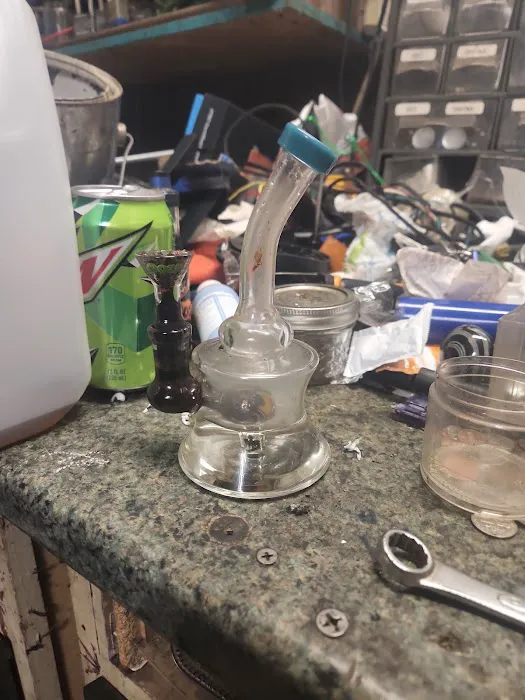 Thrifty Smoke Shop 7