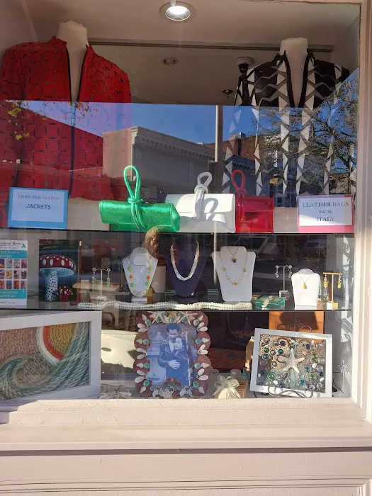 Friendly Harbor Gifts & Antiques 2