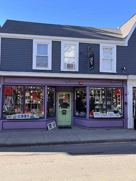 Friendly Harbor Gifts & Antiques 4
