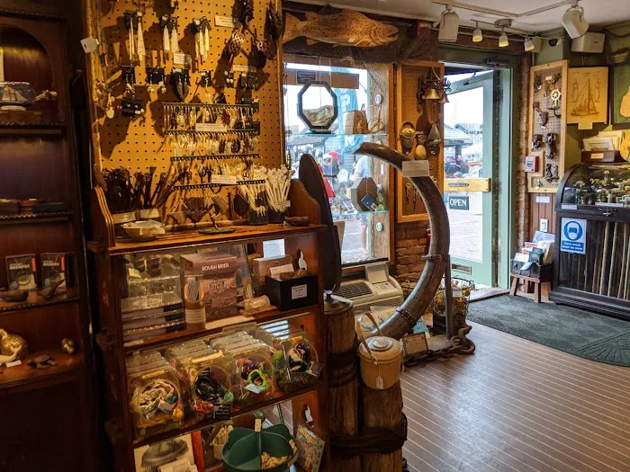 House of Scrimshaw & Gifts 1