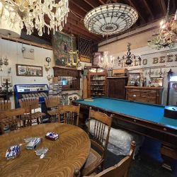 Aardvark Antiques ico