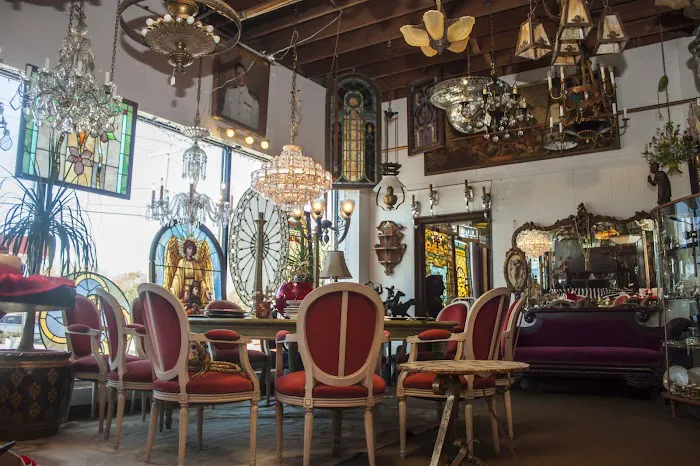 Aardvark Antiques 9