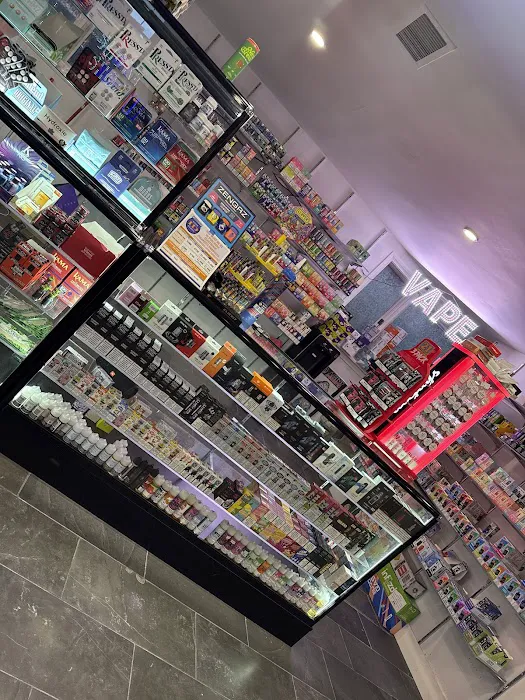 New London Convenience & Smoke Shop & Vape Shop 8