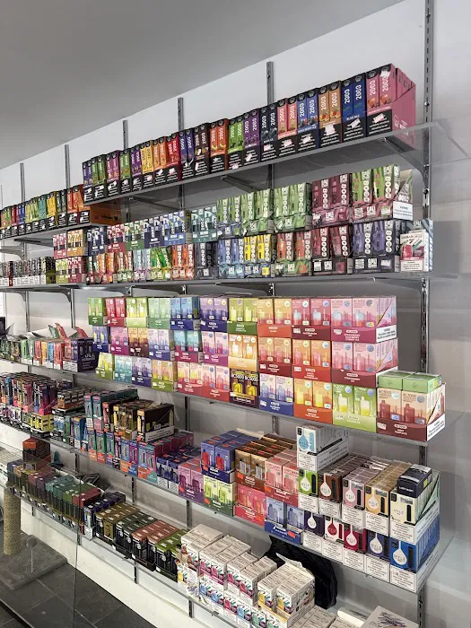New London Convenience & Smoke Shop & Vape Shop 9