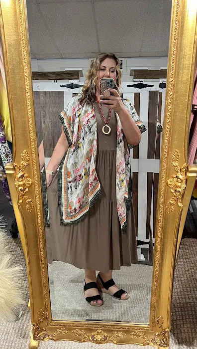 Rust & Ruffles Boutique 8