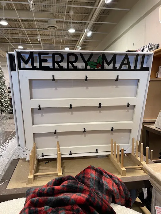 Kirkland's 0
