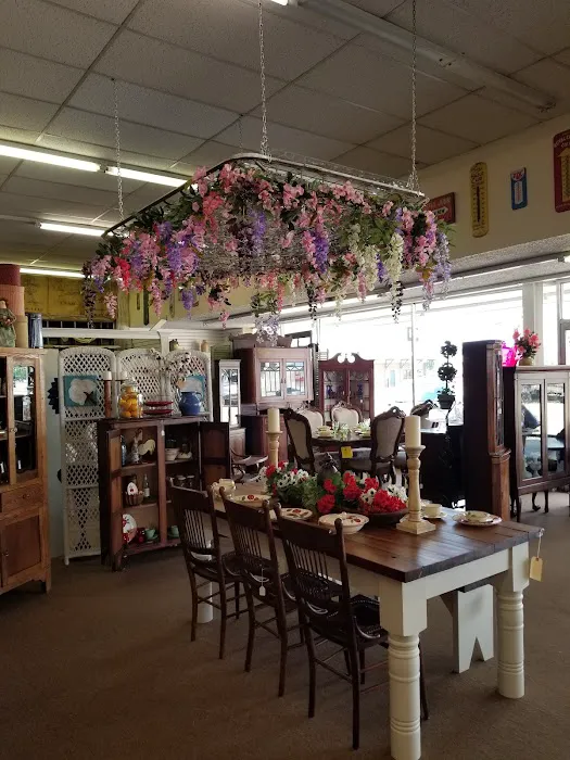 Magnolia Antique Mall 4