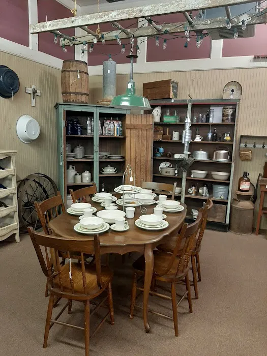 Magnolia Antique Mall 9