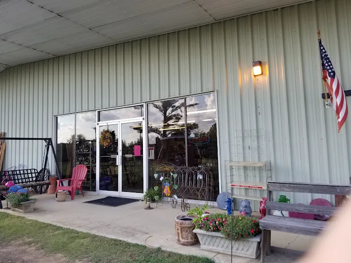 Horsefeathers Antique Mall 0