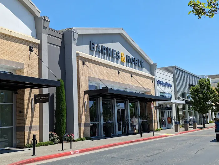 Barnes & Noble 9