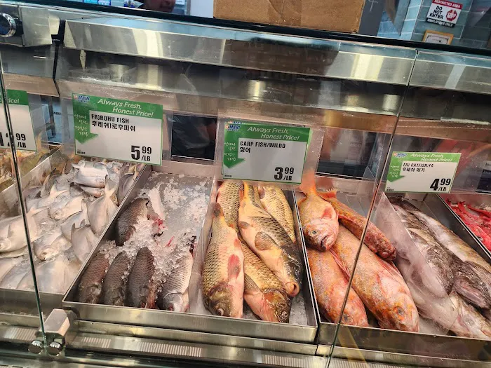 H Mart 7